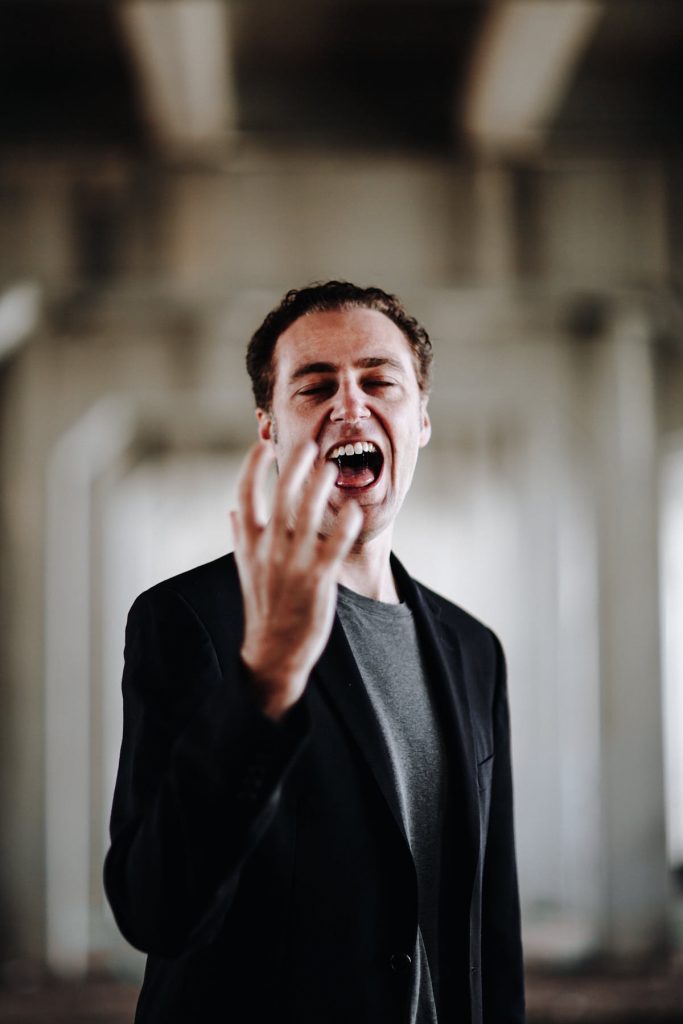 Aaron Clift: Vocals and Keyboards